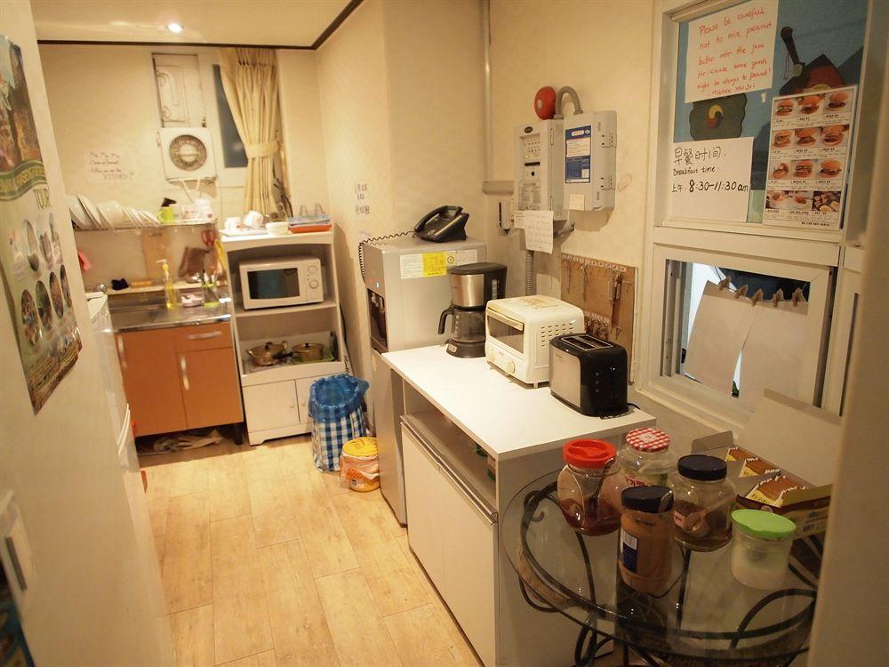 Shinchon Guest House โซล ภายนอก รูปภาพ