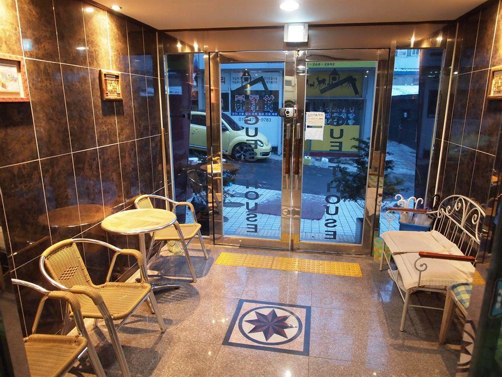 Shinchon Guest House โซล ภายนอก รูปภาพ